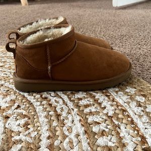 Ugg ultra mini